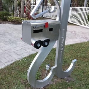 Equestrian mailbox