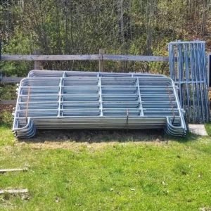 Large Supply 12ft Round Pen Panels Heavy